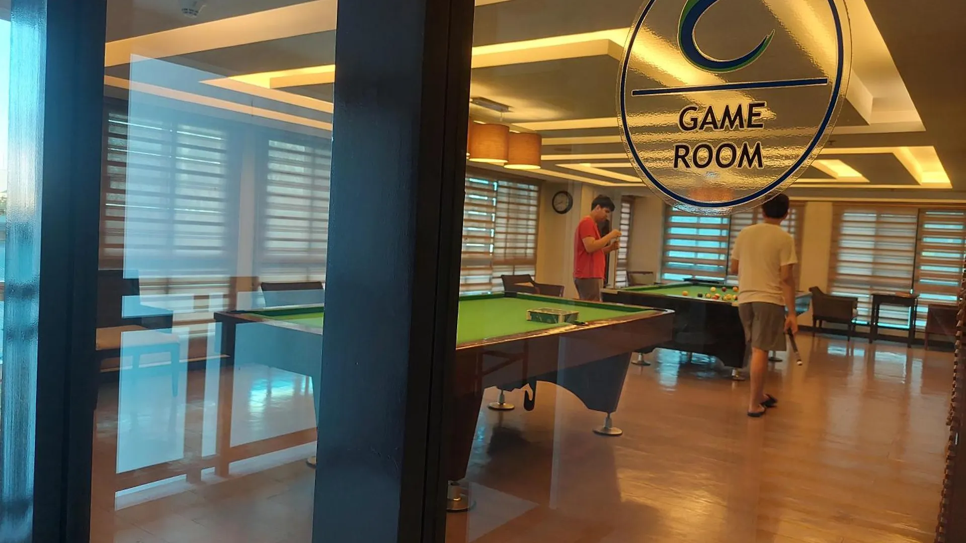 Flair 2 Bedroom Unit With Balcony Manila Filippinerna