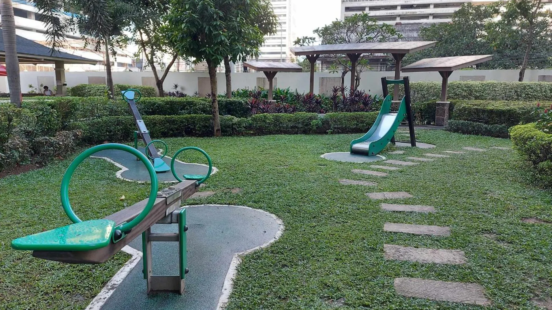 Aparthotel Flair 2 Bedroom Unit With Balcony Manila Philippines